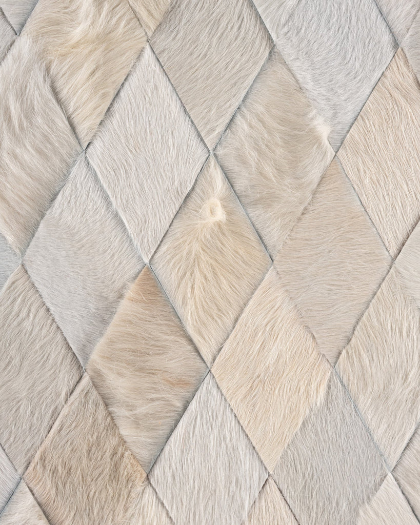 Diamonds / Hide Rug / 20049