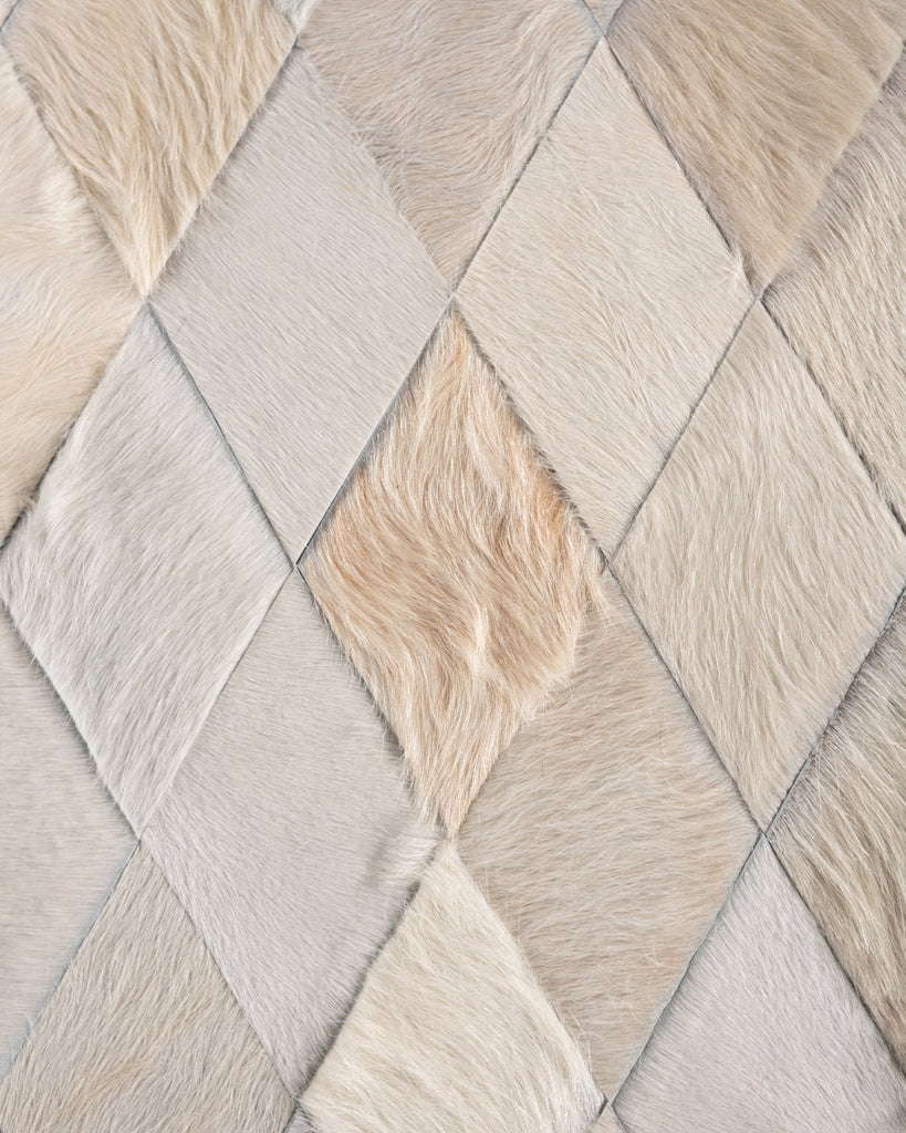 Diamonds / Hide Rug / 20049