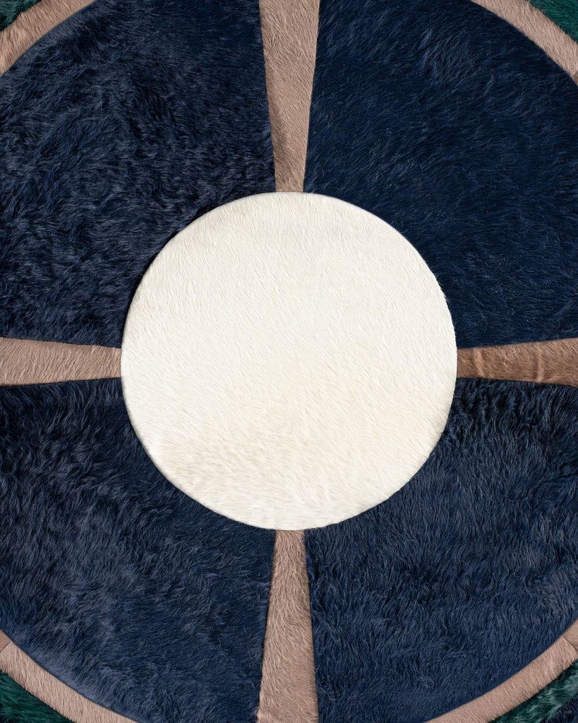 Atlas / Hide Rug / 20115