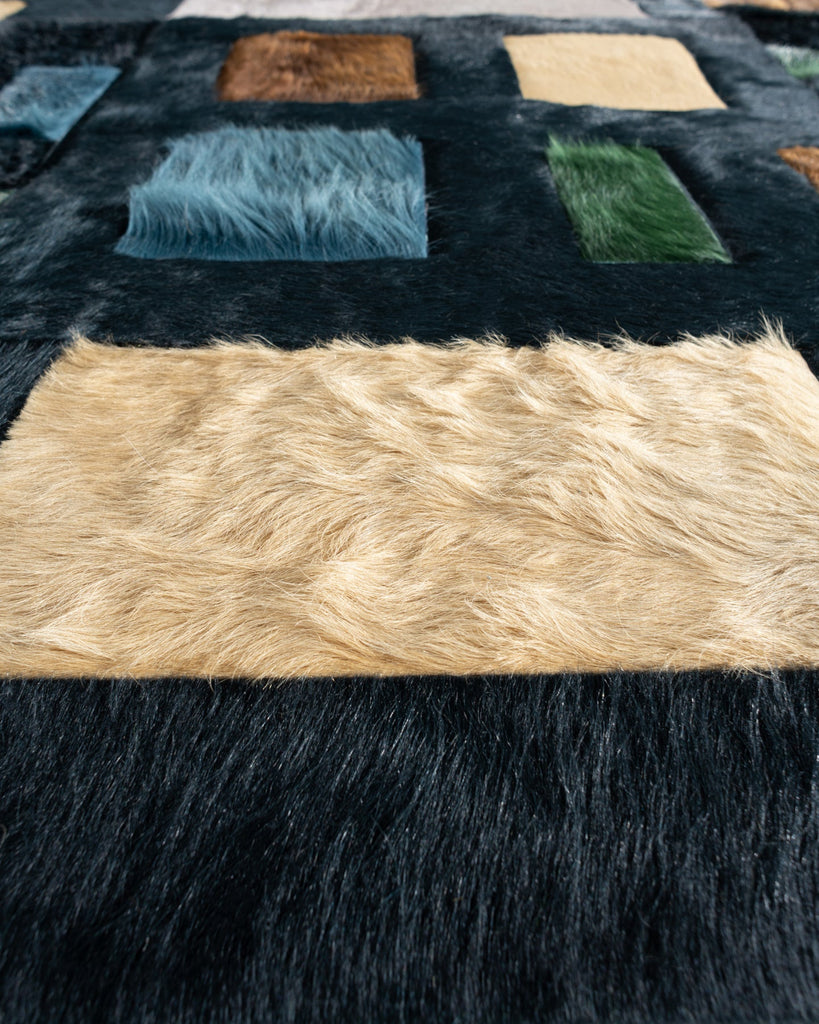 Custom / Hide Rug / 17187