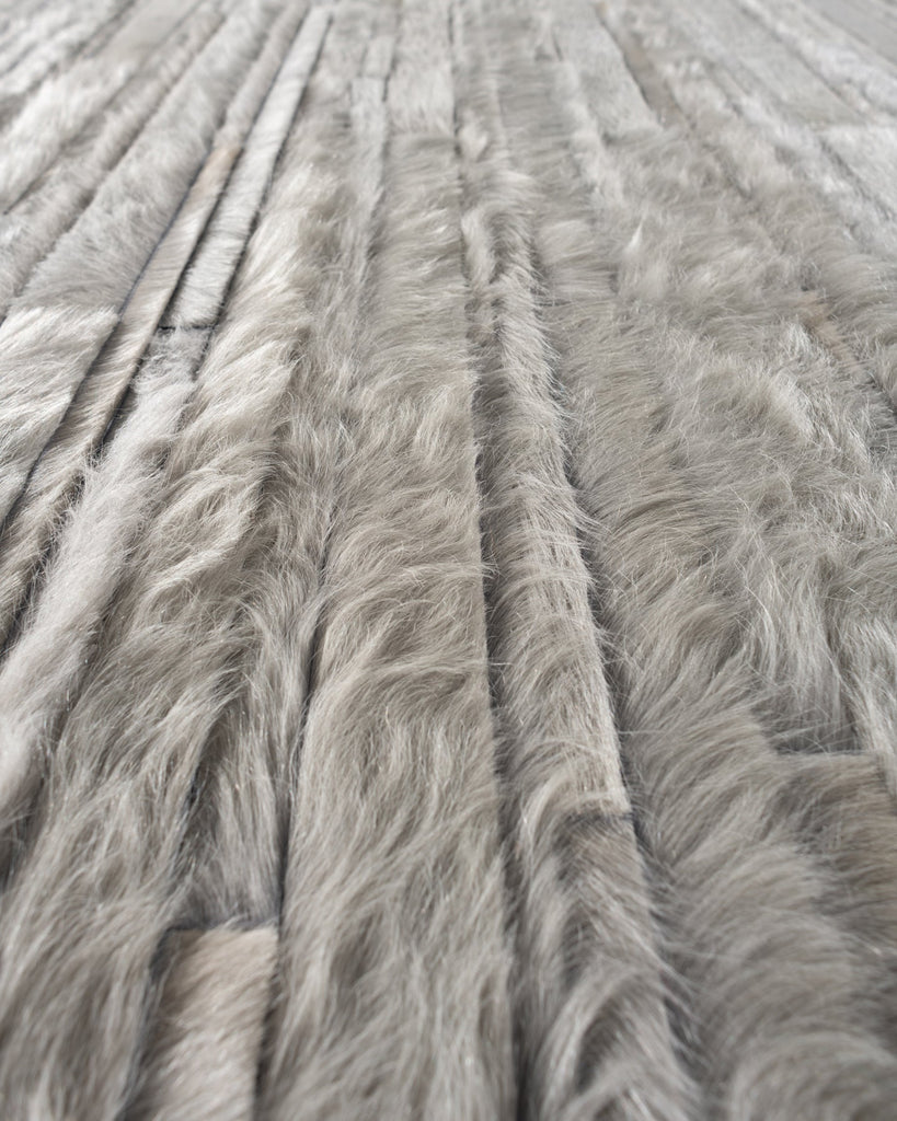 Jet Stream / Hide Rug / 17887