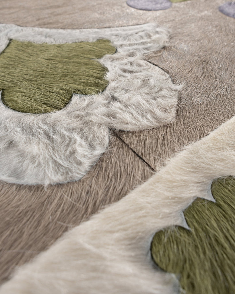 Windrose / Hide Rug / 17154