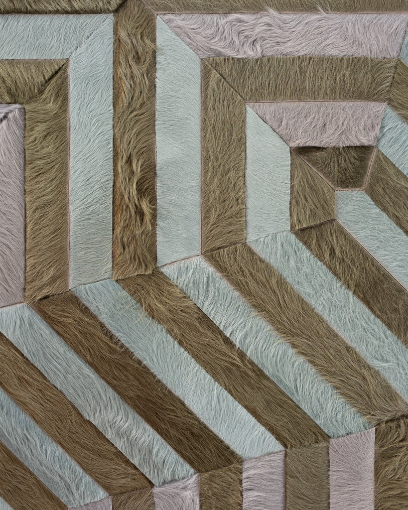 Rebel / Hide Rug / 18836