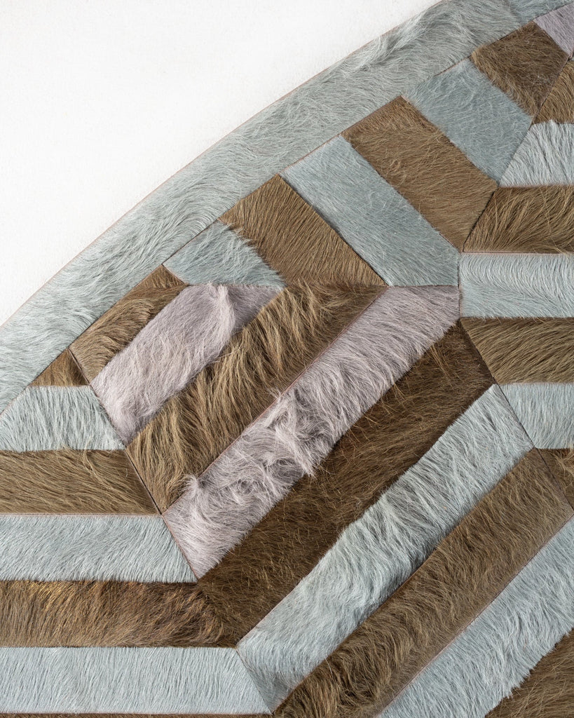 Rebel / Hide Rug / 18836
