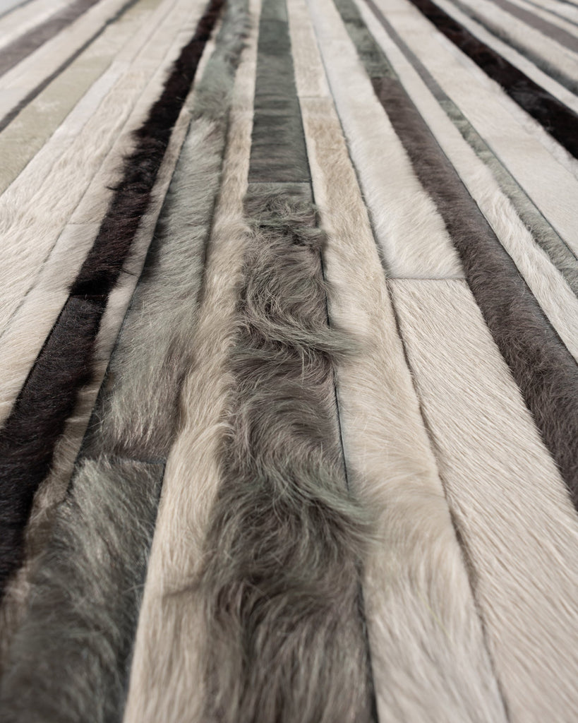 Jet Stream / Hide Rug / 18845