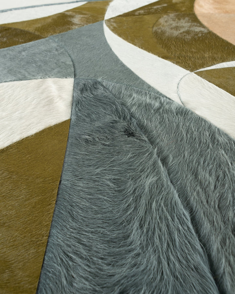 Luna / Hide Rug / 20841