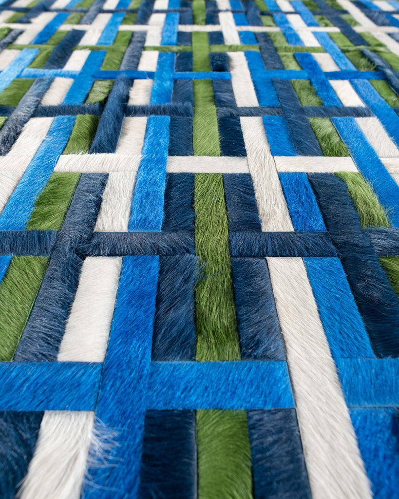 Rift / Hide Rug / 18693