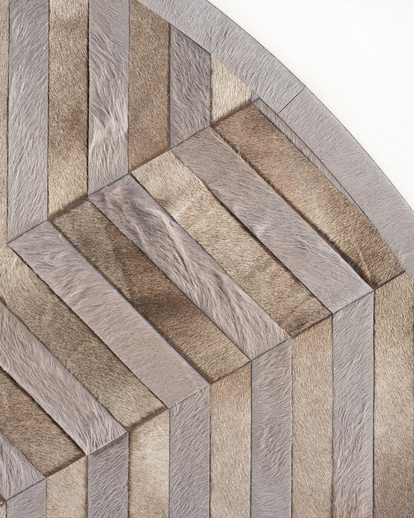 Rebel / Hide Rug / 20923