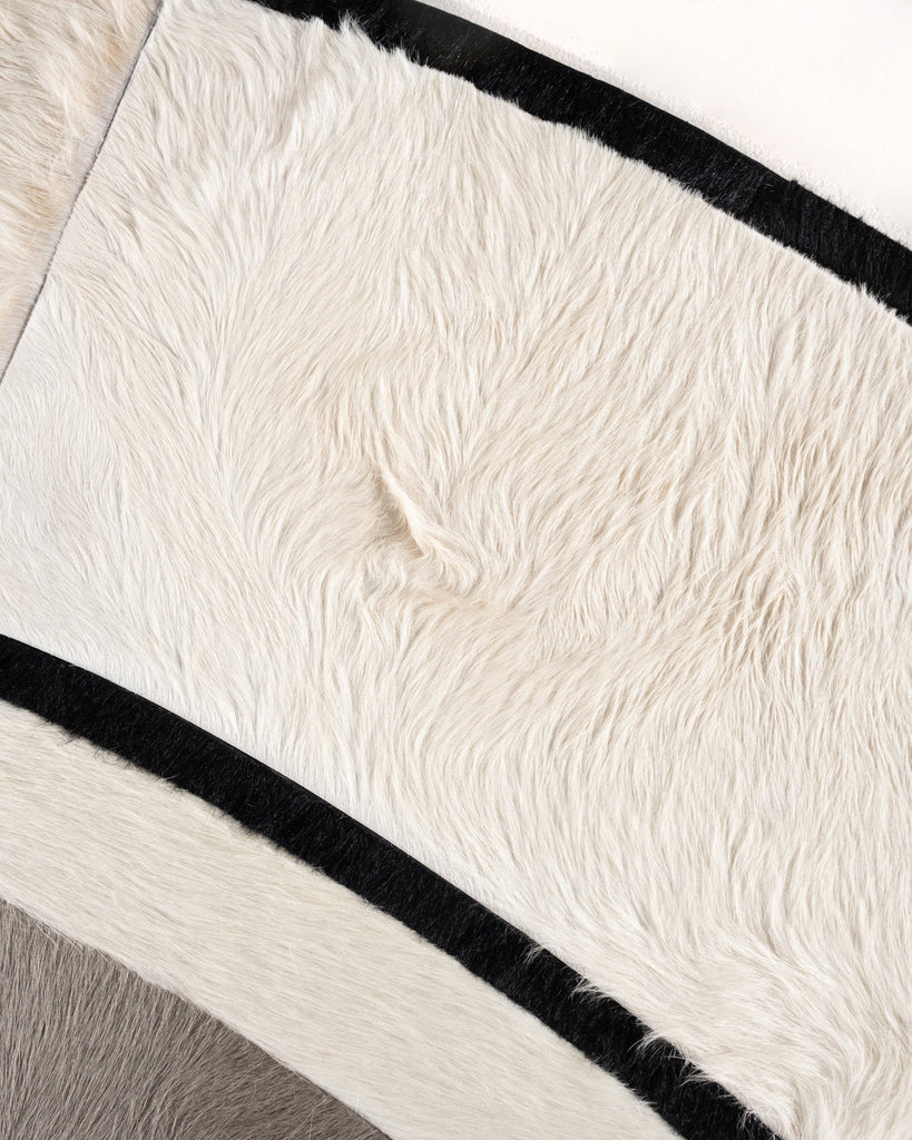 Custom / Hide Rug / 18515