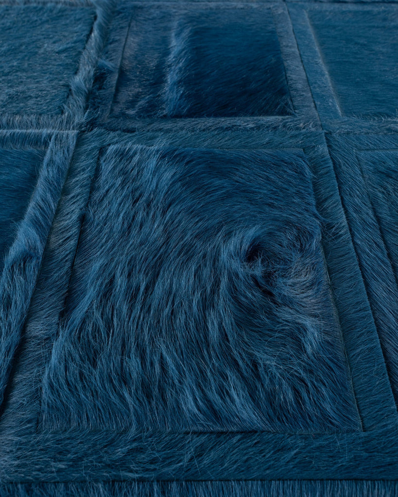 Promenade / Hide Rug / 20975
