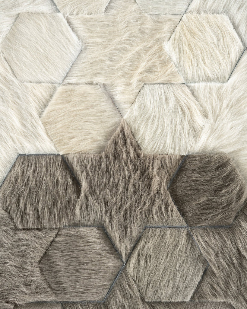 Carousel / Hide Rug / 18237