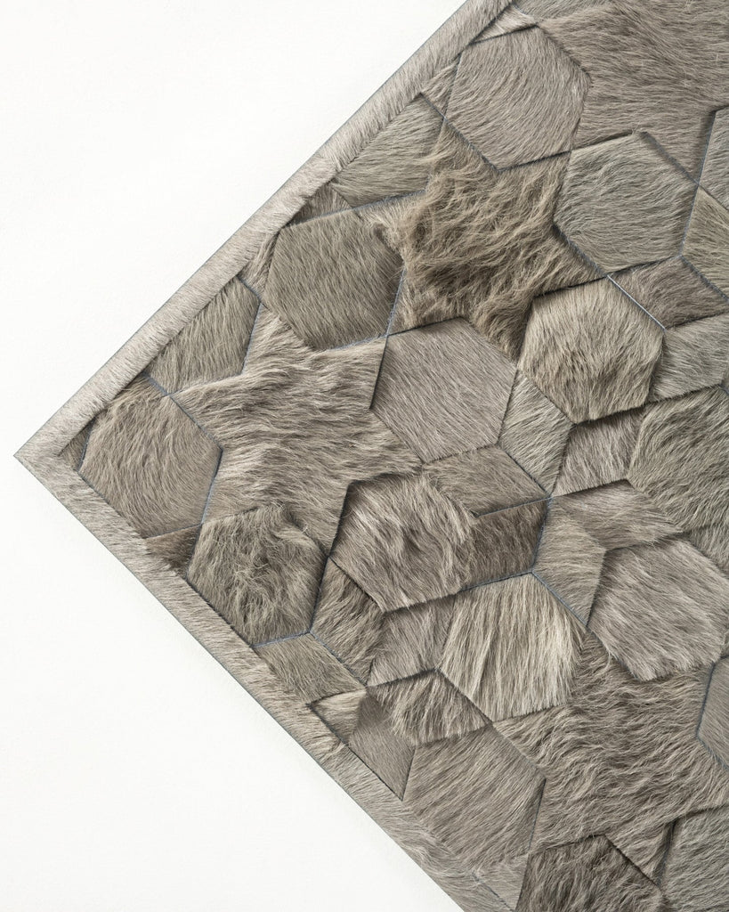 Carousel / Hide Rug / 18237