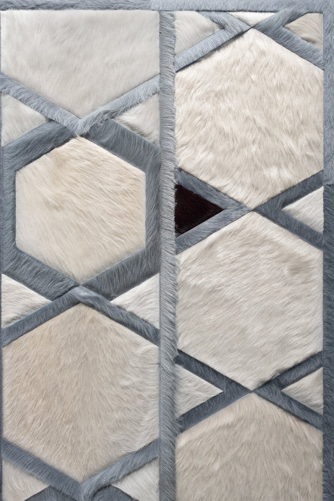 Custom / Hide Rug / 16330