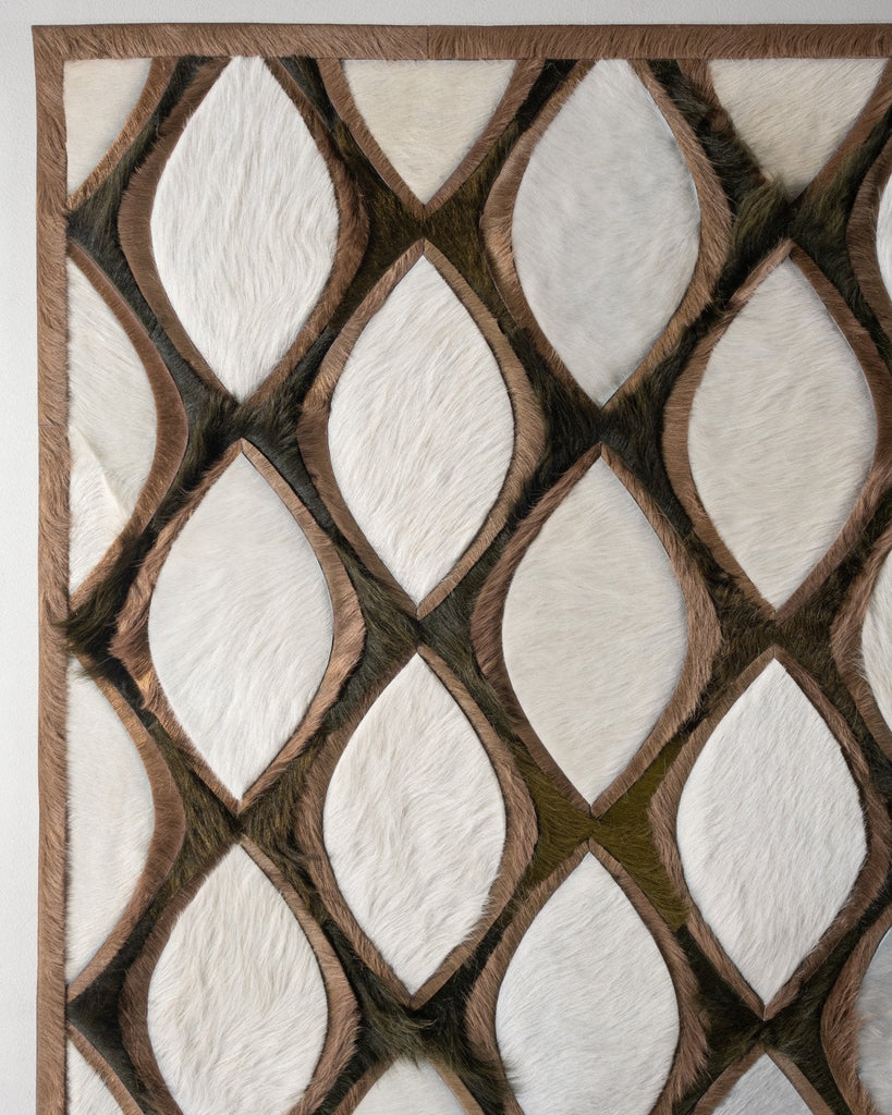 Flaunt / Hide Rug / 16917