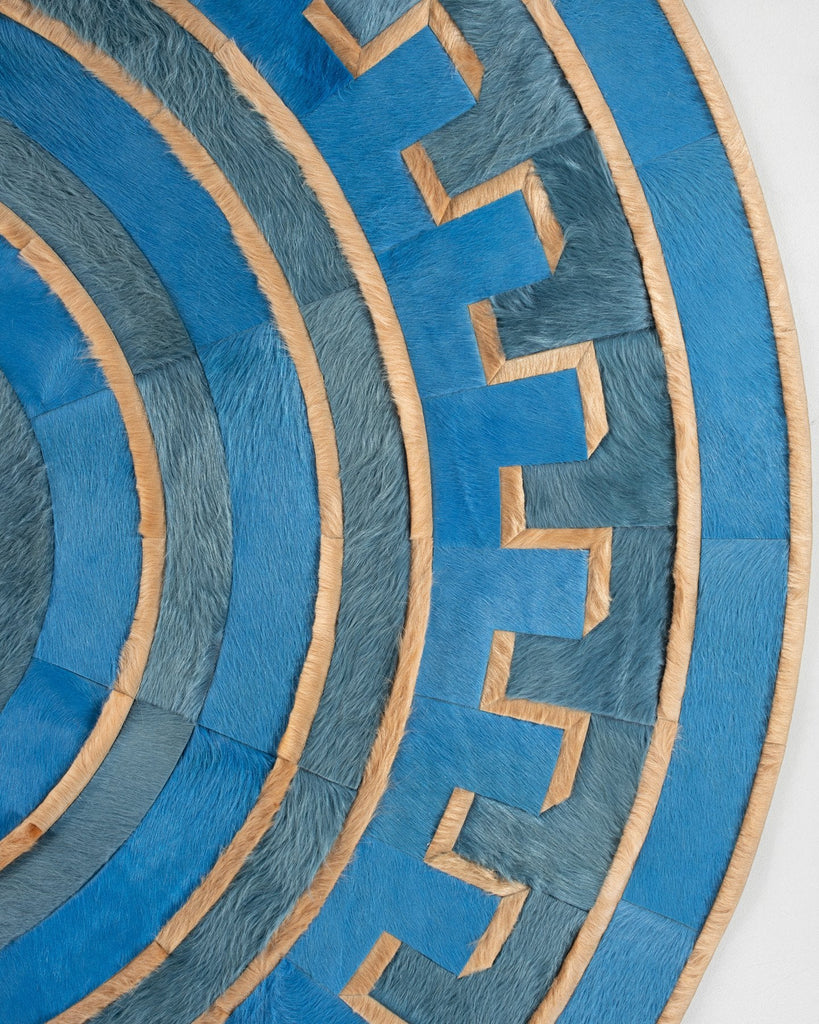 Moderne / Hide Rug / 17807