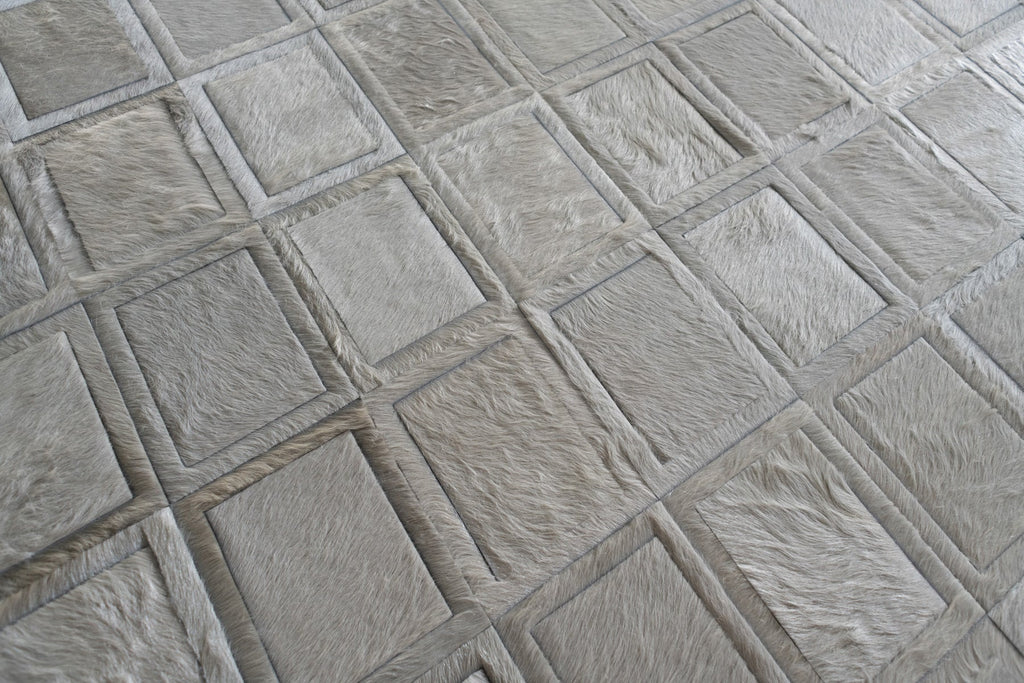 Promenade / Hide Rug / 15136
