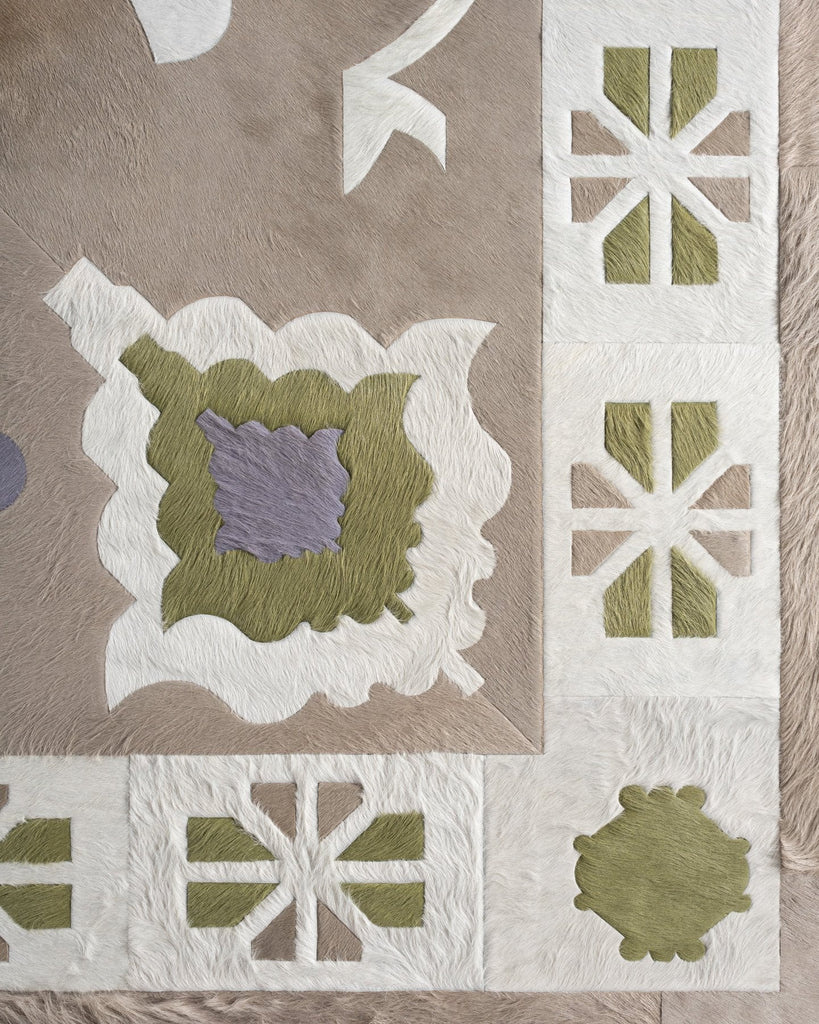 Windrose / Hide Rug / 17154