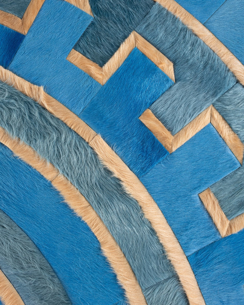 Moderne / Hide Rug / 17807