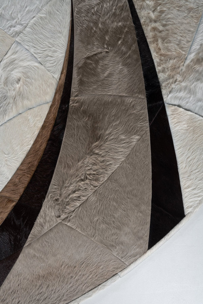 Luna / Hide Rug / 18187