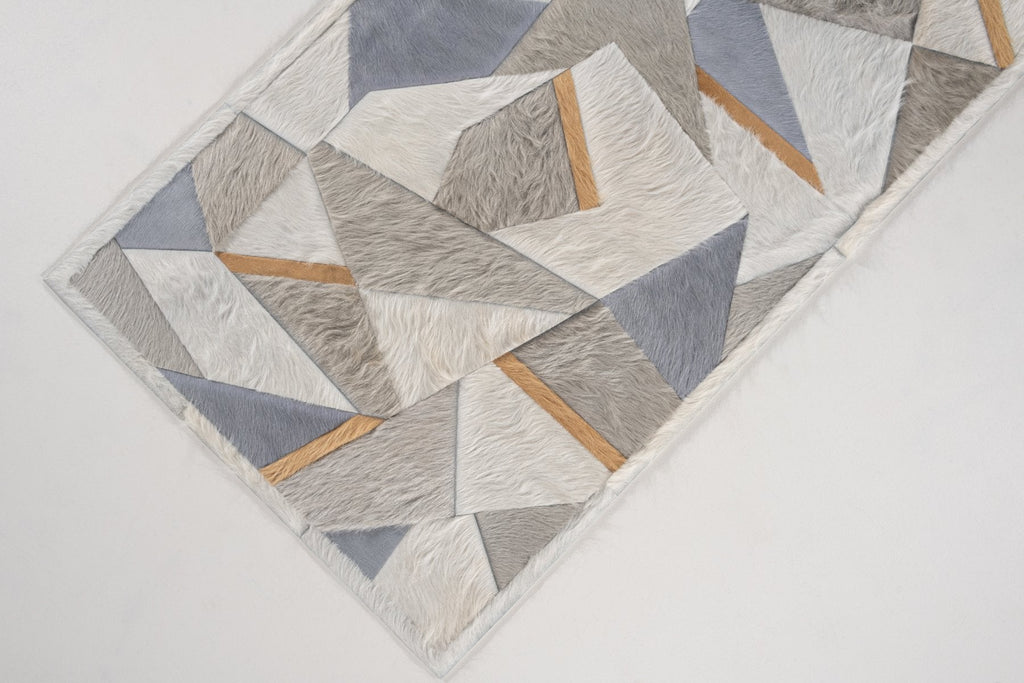 Broken / Hide Rug / 15907