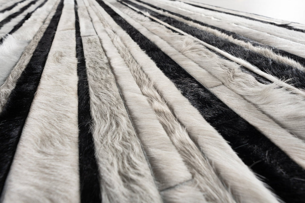 Jet Stream / Hide Rug / 15978