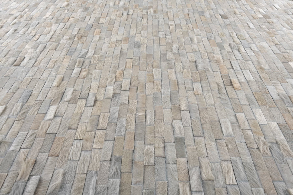 Unchained / Hide Rug / 16626