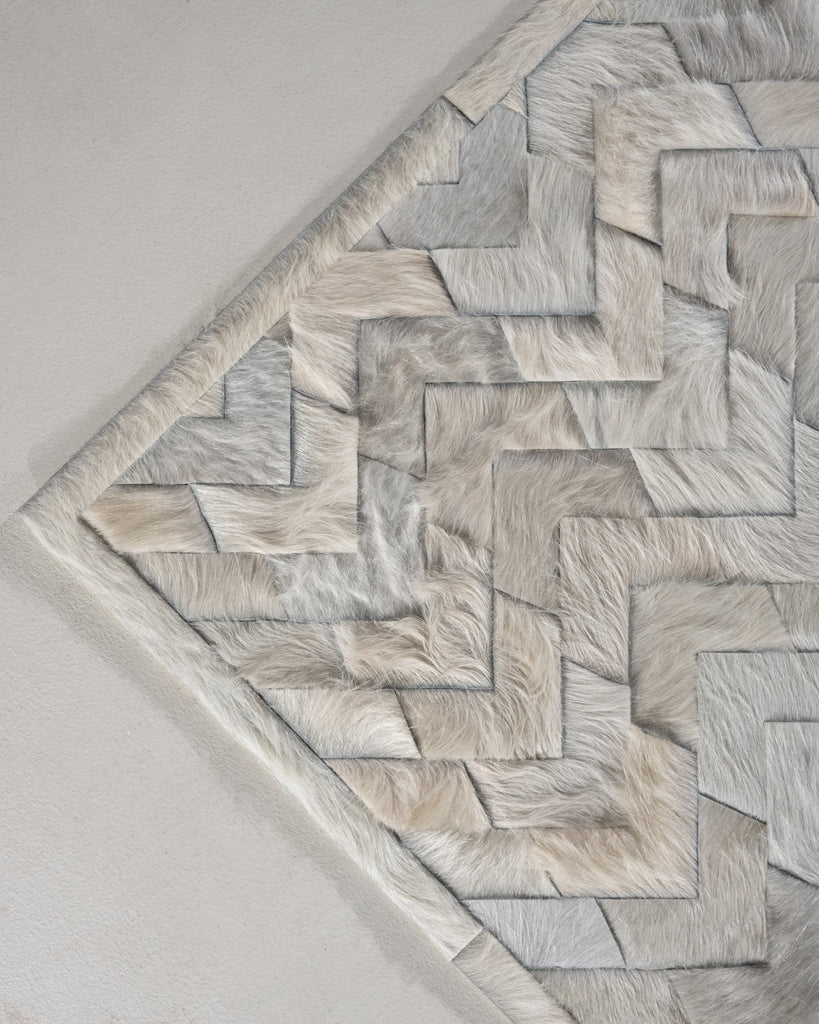 Vandal / Hide Rug / 17330