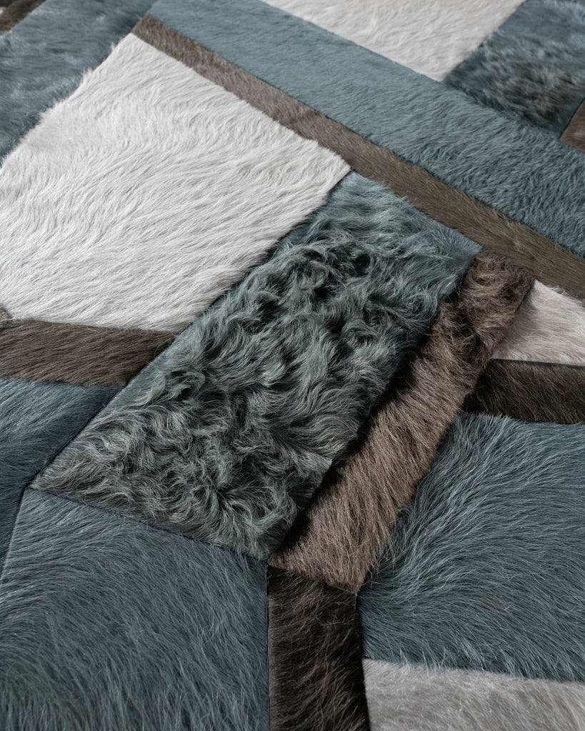 Vertigo / Hide Rug / 17075