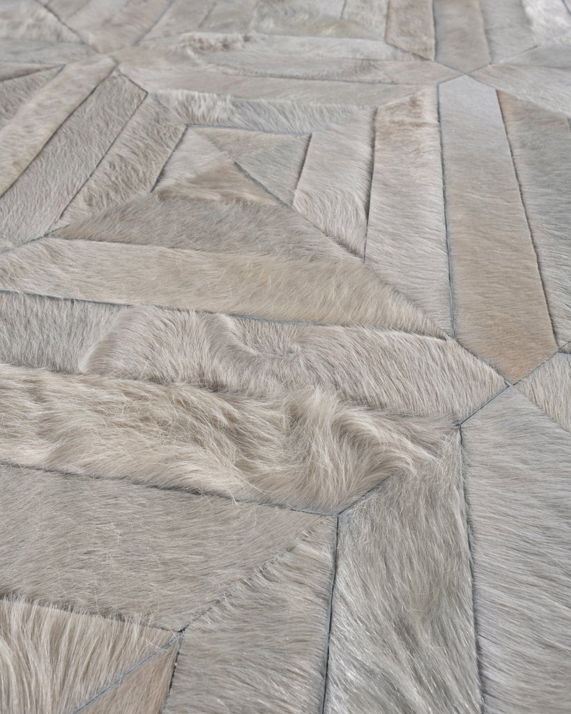 Bittersweet / Hide Rug / 17327
