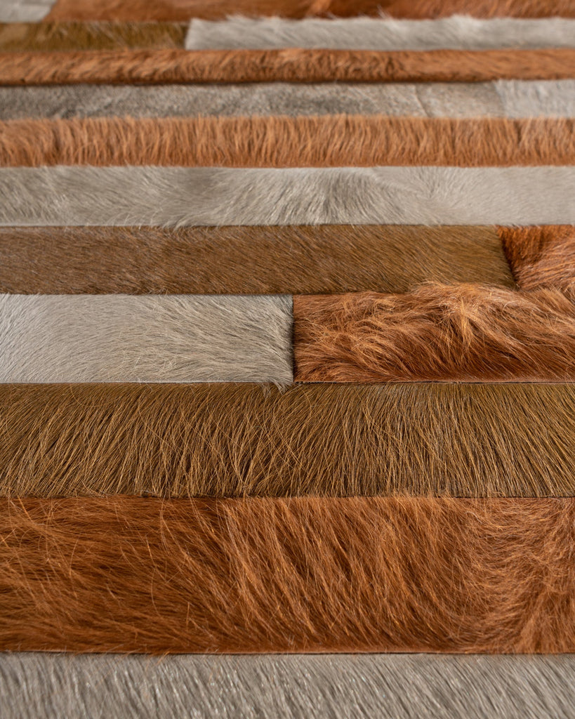Borderline / Hide Rug / 17424