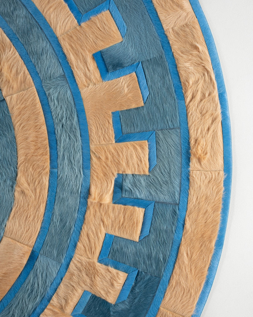 Moderne / Hide Rug / 17807
