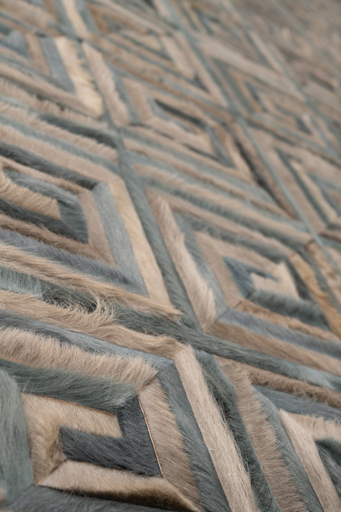 Sightline / Hide Rug / 11448