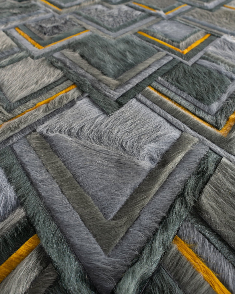 Caravan / Hide Rug / 15260