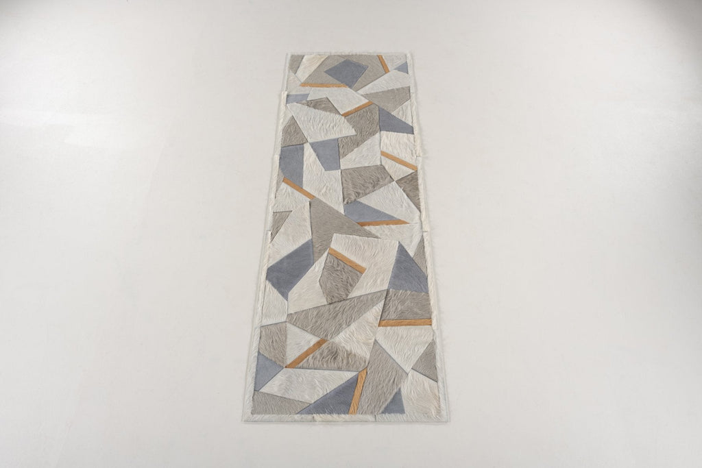 Broken / Hide Rug / 15907