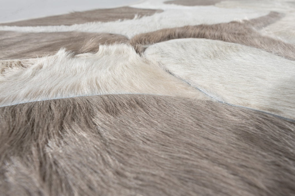 Lucid / Hide Rug / 16121