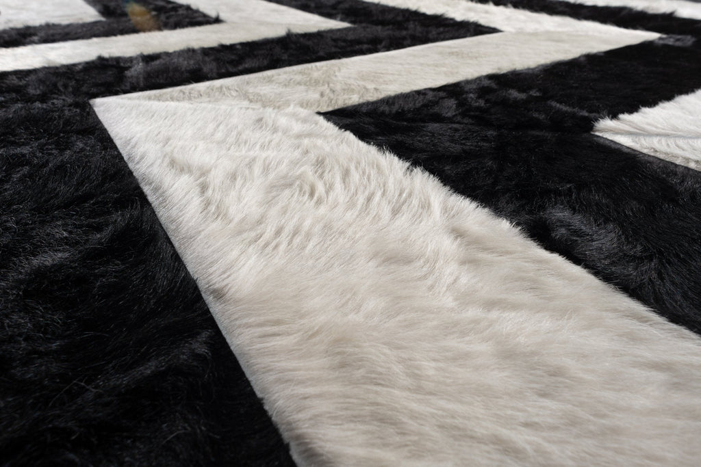 Custom / Hide Rug / 15107