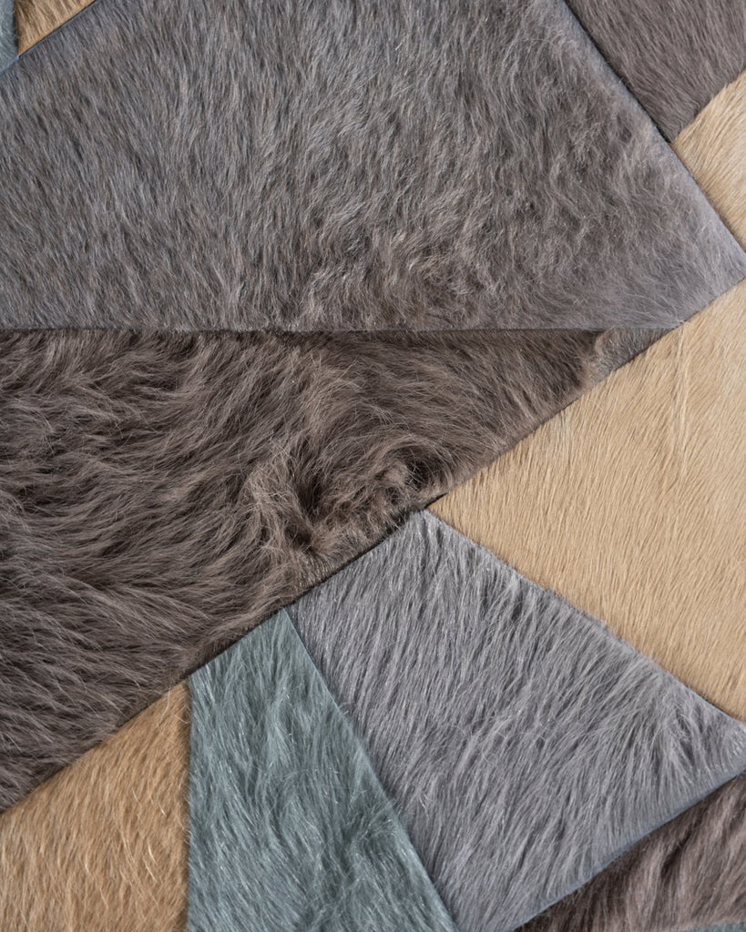 Broken / Hide Rug / 15263