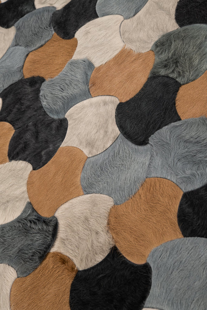 Leigh / Hide Rug / 11876