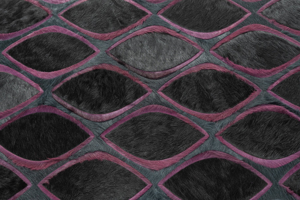 Flaunt / Hide Rug / 13998