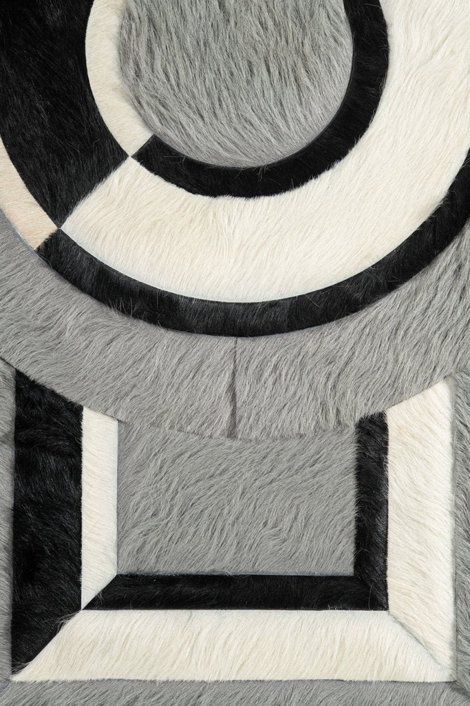 Moderne / Hide Rug / 13688