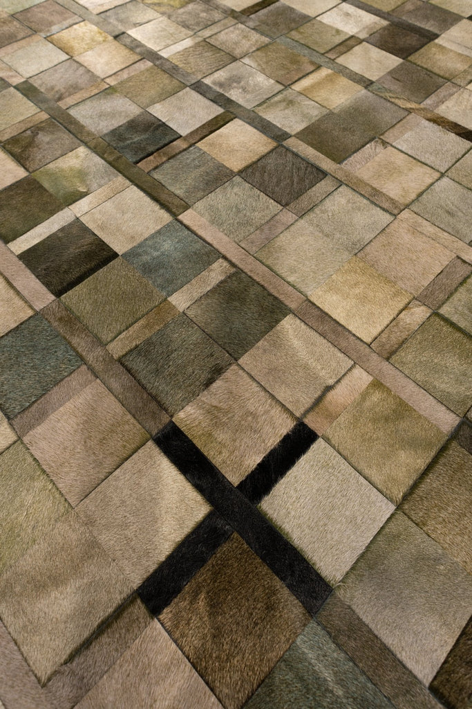 Crossfire / Hide Rug / 13437