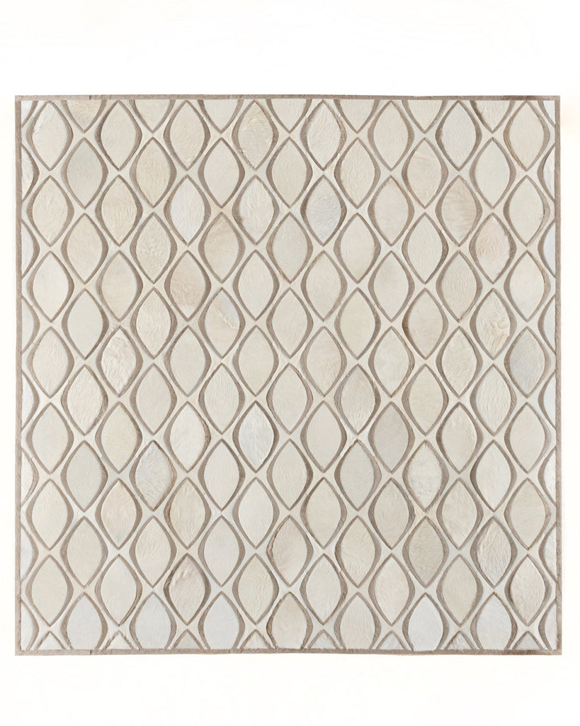 Flaunt / Hide Rug / 18029