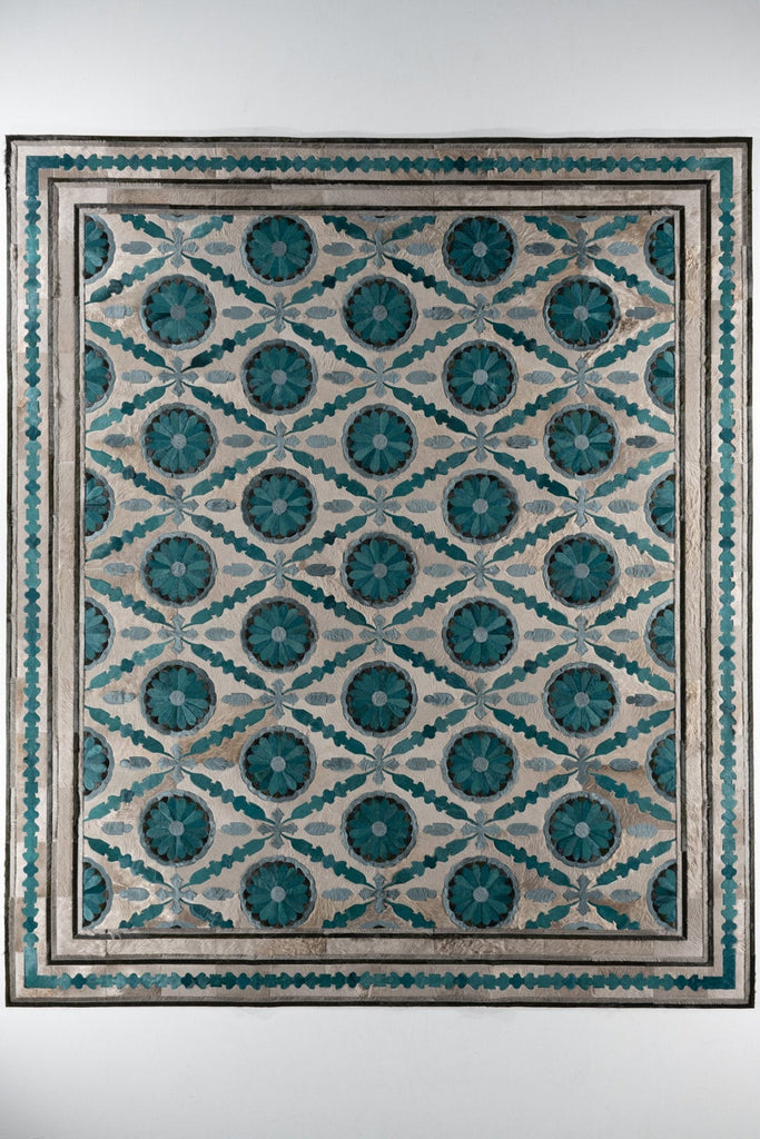 Aubusson / Hide Rug / 16036
