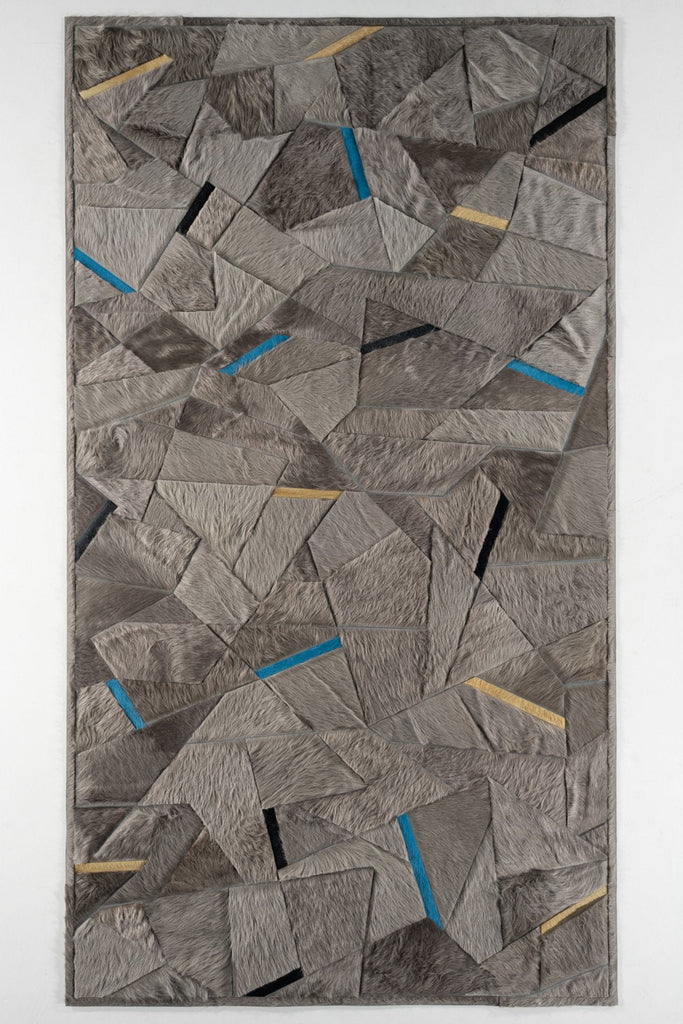 Broken / Hide Rug / 16216
