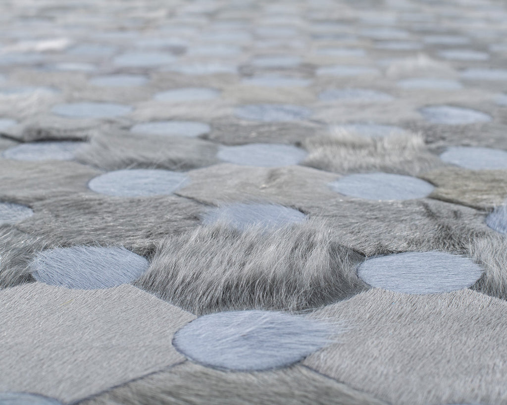 Dots / 8ft 2in x 10ft 2in / 00652