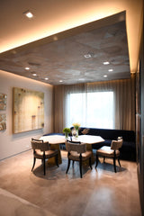 Marc Thee / Shatter / Dining Room