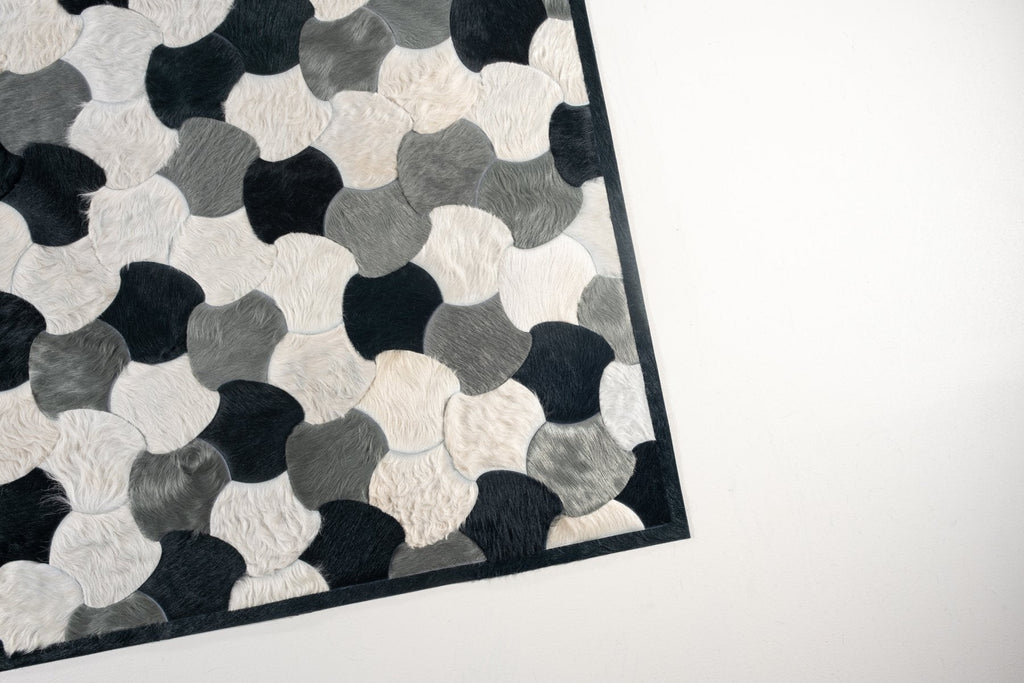 Leigh / Hide Rug / 15896