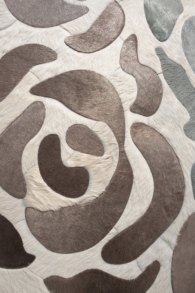 Procession / Hide Rug / 14753