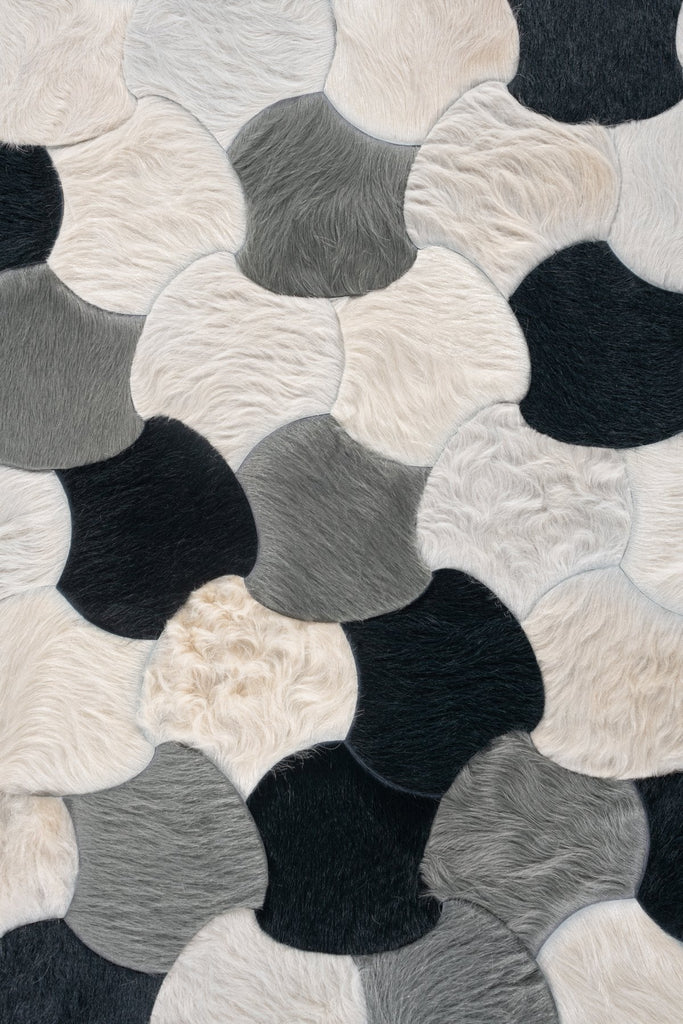 Leigh / Hide Rug / 15896