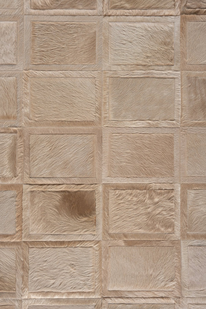 Promenade / Hide Rug / 15574